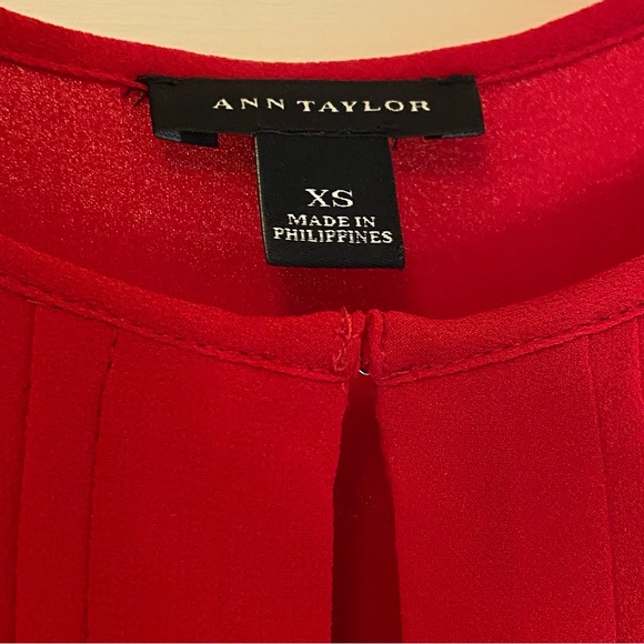 Ann Taylor Sleeveless Blouse - Red - Picture 5 of 11